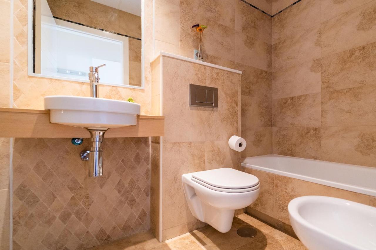 Primera Linea De Mar Con Piscina, Gimnasio Y Parking 2 Hab Y 2 Banos Villajoyosa Exterior photo